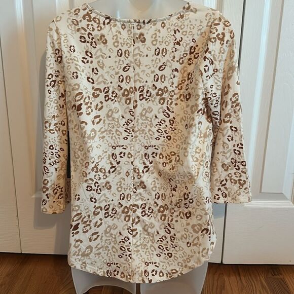 Beige Leopard Cheetah Print Top Blouse Shirt Bottom Loop Small S NWT - Picture 2 of 7